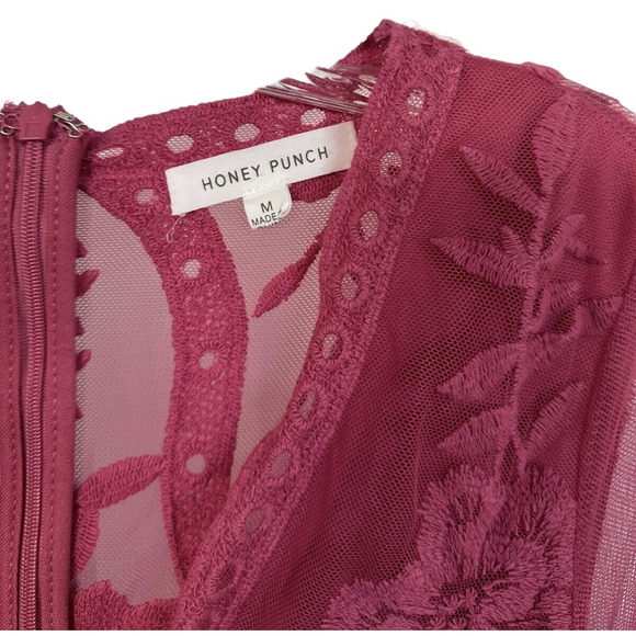Honey Punch Women's Lace Dress Long Sleeve Lined Deep V-Neck Size M Pink - Picture 3 of 9